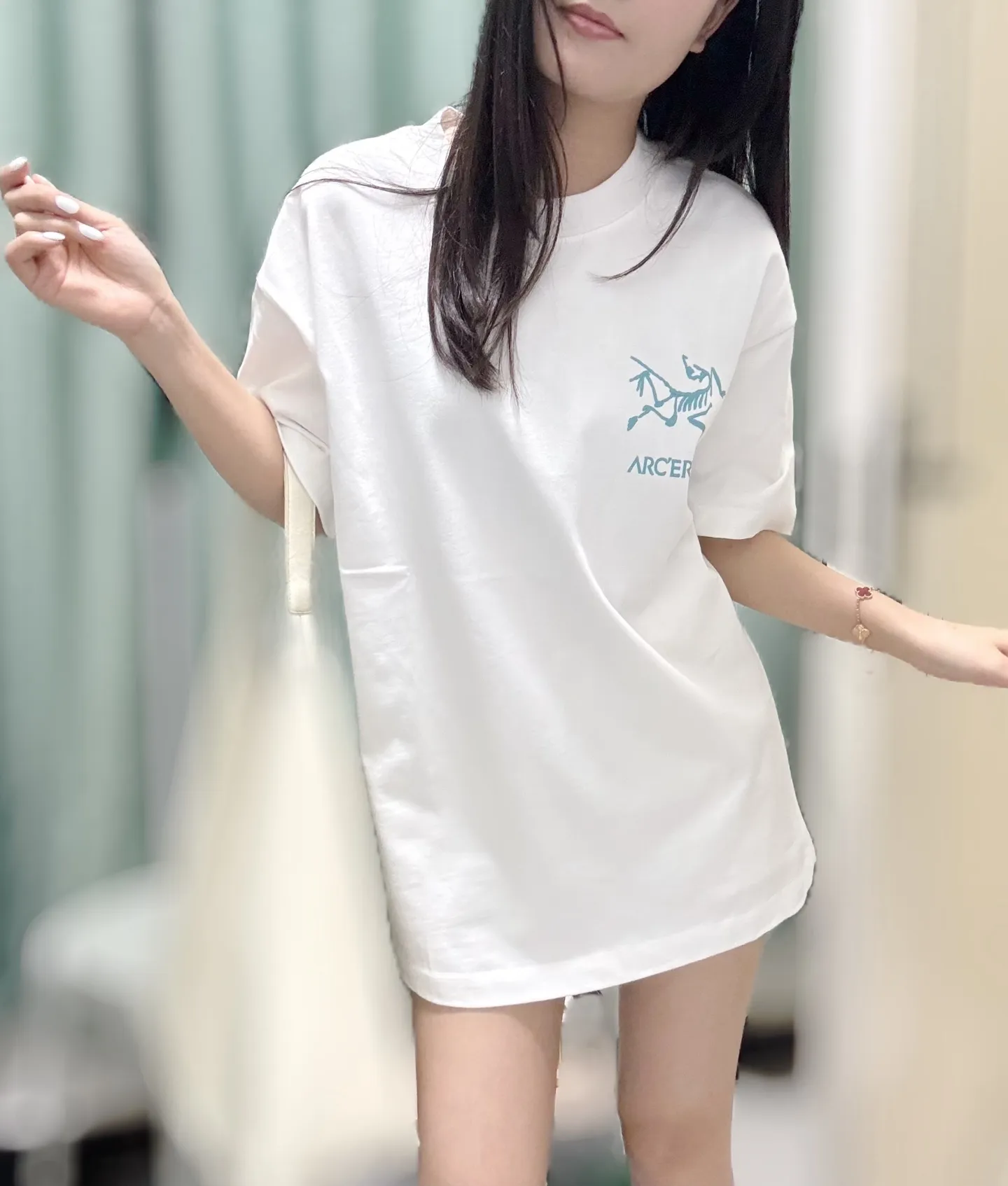 White ， Same Style